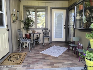 Updated 3BR/2BA townhouse in Continental CC! Vaulted ceilings on Continental Country Club in Arizona - for sale on GolfHomes.com, golf home, golf lot