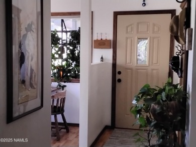 Updated 3BR/2BA townhouse in Continental CC! Vaulted ceilings on Continental Country Club in Arizona - for sale on GolfHomes.com, golf home, golf lot