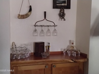 Updated 3BR/2BA townhouse in Continental CC! Vaulted ceilings on Continental Country Club in Arizona - for sale on GolfHomes.com, golf home, golf lot