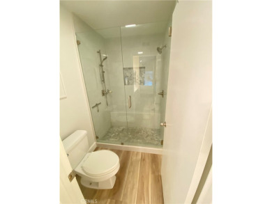 Welcome to this charming 2-story condo in the highly on Alta Vista Country Club in California - for sale on GolfHomes.com, golf home, golf lot