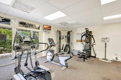 Newly painted, completely updated 1/1 unit with lake and golf on Vero Beach South Golf Course in Florida - for sale on GolfHomes.com, golf home, golf lot