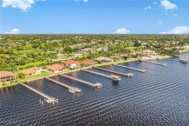 Discover easy living in this charming 2-bedroom, 2-bath condo on Riverbend Golf and Country Club in Florida - for sale on GolfHomes.com, golf home, golf lot