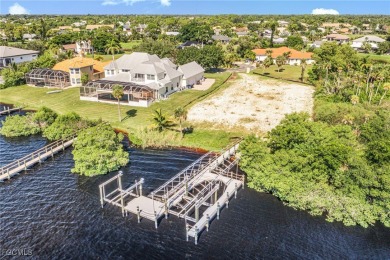 Discover easy living in this charming 2-bedroom, 2-bath condo on Riverbend Golf and Country Club in Florida - for sale on GolfHomes.com, golf home, golf lot