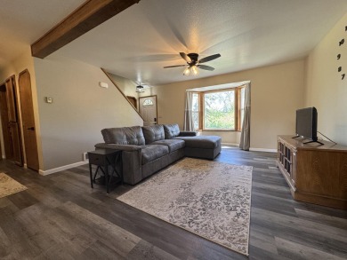 Charming Bungalow In Prime Location! Welcome to your beautifully on Harbor Links Golf Course in Oregon - for sale on GolfHomes.com, golf home, golf lot