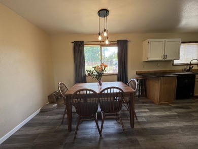 Charming Bungalow In Prime Location! Welcome to your beautifully on Harbor Links Golf Course in Oregon - for sale on GolfHomes.com, golf home, golf lot