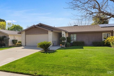 Welcome to Sundale in the 55+ community. This charming 2-bedroom on Sundale Country Club in California - for sale on GolfHomes.com, golf home, golf lot