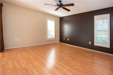Squeaky clean and priced to sell!   Pet friendly and leasing is on Village Green Golf Club of Sarasota in Florida - for sale on GolfHomes.com, golf home, golf lot