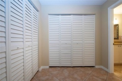 Squeaky clean and priced to sell!   Pet friendly and leasing is on Village Green Golf Club of Sarasota in Florida - for sale on GolfHomes.com, golf home, golf lot