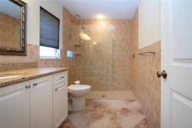 Squeaky clean and priced to sell!   Pet friendly and leasing is on Village Green Golf Club of Sarasota in Florida - for sale on GolfHomes.com, golf home, golf lot