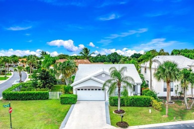 WALKING TO WEF, POLO FIELDS! NEW ROOF 2024. UPDATED POOL & LAKE on Greenview Cove Golf Club in Florida - for sale on GolfHomes.com, golf home, golf lot