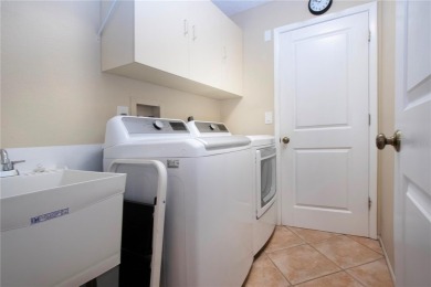 Squeaky clean and priced to sell!   Pet friendly and leasing is on Village Green Golf Club of Sarasota in Florida - for sale on GolfHomes.com, golf home, golf lot