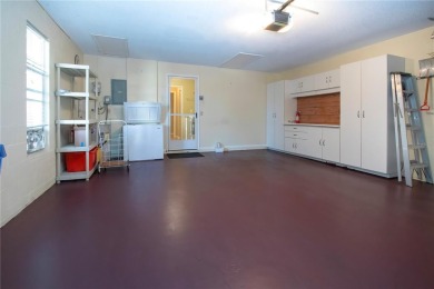 Squeaky clean and priced to sell!   Pet friendly and leasing is on Village Green Golf Club of Sarasota in Florida - for sale on GolfHomes.com, golf home, golf lot