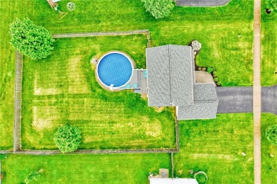 Welcome to this charming 1,479 SF Colonial in the desirable on Riverton Golf Club in New York - for sale on GolfHomes.com, golf home, golf lot