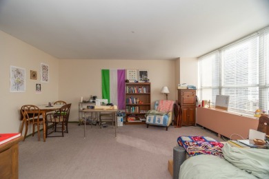 Bright & spacious East Lakeview studio with amazing city views on Sydney R. Marovitz Golf Course in Illinois - for sale on GolfHomes.com, golf home, golf lot