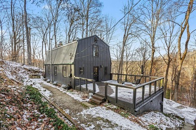 Welcome to 505 Natchez Lane, a lovely barn-style home on .95 on Hide-A-Way Hills Golf Club in Ohio - for sale on GolfHomes.com, golf home, golf lot