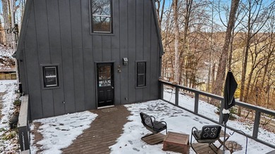 Welcome to 505 Natchez Lane, a lovely barn-style home on .95 on Hide-A-Way Hills Golf Club in Ohio - for sale on GolfHomes.com, golf home, golf lot