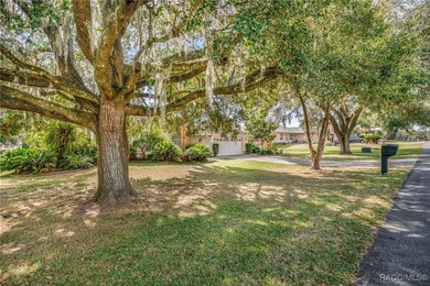 This house has been remodeled to easily accommodate a larger on LakeSide Country Club in Florida - for sale on GolfHomes.com, golf home, golf lot