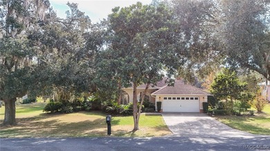 This house has been remodeled to easily accommodate a larger on LakeSide Country Club in Florida - for sale on GolfHomes.com, golf home, golf lot