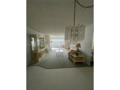 Lovely and well maintained, extended FIRST FLOOR 1/1.5 unit with on Sunrise Lakes Phase III in Florida - for sale on GolfHomes.com, golf home, golf lot