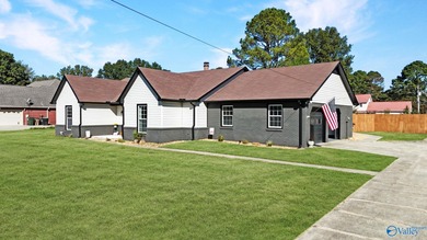 Welcome Home to Burningtree Estates! This stunning 4-bed, 2-bath on Burningtree Country Club in Alabama - for sale on GolfHomes.com, golf home, golf lot