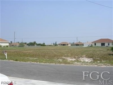 Here is your opportunity to own a 3 lot site in the growing area on Burnt Store Golf Club in Florida - for sale on GolfHomes.com, golf home, golf lot