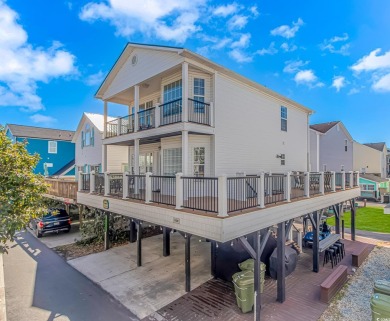 This beautiful 5 bedrooms and 4.5 baths raised beach house is in on Prestwick Country Club in South Carolina - for sale on GolfHomes.com, golf home, golf lot