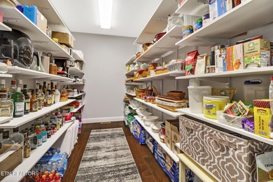 101 Hanning Drive, Fairfield Glade, TN Overlooking the 16th on Heatherhurst Golf Course in Tennessee - for sale on GolfHomes.com, golf home, golf lot