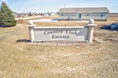 Extensive array of sizes and pricing available in the elite on Estherville Golf and Country Club  in Iowa - for sale on GolfHomes.com, golf home, golf lot