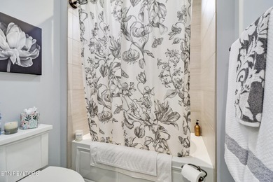 101 Hanning Drive, Fairfield Glade, TN Overlooking the 16th on Heatherhurst Golf Course in Tennessee - for sale on GolfHomes.com, golf home, golf lot