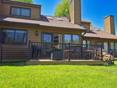 For Sale: Charming 2 Bed, 2 Bath Galena Golf Villa with Course on Eagle Ridge Inn and Resort in Illinois - for sale on GolfHomes.com, golf home, golf lot