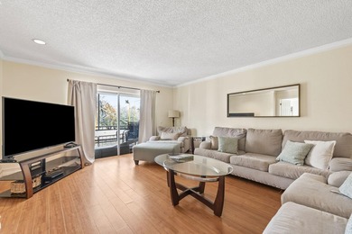 Welcome to this beautifully renovated 2-bedroom, 2-bathroom on Inverrary Country Club in Florida - for sale on GolfHomes.com, golf home, golf lot