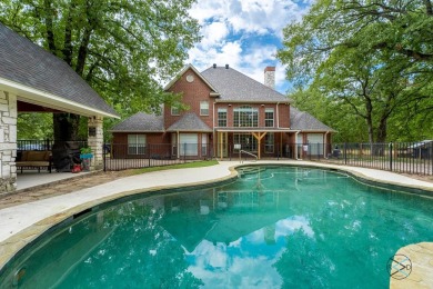 Located within the city limits of Athens and a short golf cart on Athens Country Club in Texas - for sale on GolfHomes.com, golf home, golf lot