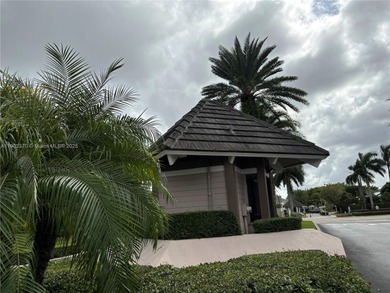 Beautiful Townhouse 3 bedrooms & 3 full bathrooms, one full on Jim McLean Signature Course in Florida - for sale on GolfHomes.com, golf home, golf lot