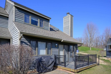 Beautifully appointed 2 bed, 2 bath end-unit Valleywood Golf on Eagle Ridge Inn and Resort in Illinois - for sale on GolfHomes.com, golf home, golf lot
