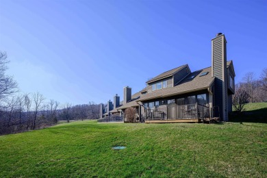 Beautifully appointed 2 bed, 2 bath end-unit Valleywood Golf on Eagle Ridge Inn and Resort in Illinois - for sale on GolfHomes.com, golf home, golf lot