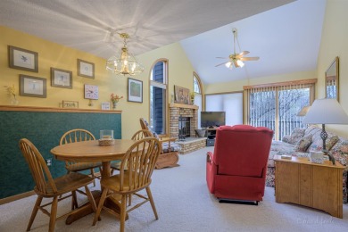 Beautifully appointed 2 bed, 2 bath end-unit Valleywood Golf on Eagle Ridge Inn and Resort in Illinois - for sale on GolfHomes.com, golf home, golf lot