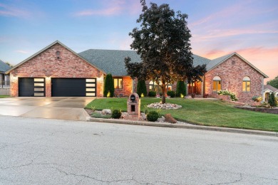 Welcome to 4807 Rolling Hills. This almost 3,700 sq ft home on Fremont Hills Country Club in Missouri - for sale on GolfHomes.com, golf home, golf lot