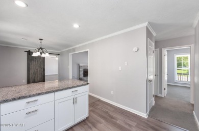Beautifully updated home on the golf course!    Very clean and on Jackson National Golf Club in Tennessee - for sale on GolfHomes.com, golf home, golf lot