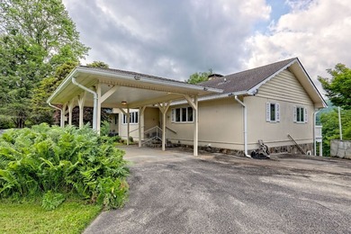 This beautiful, expansive, 4 bedroom, 5.5 bath home with a on Sky Valley Resort and Country Club in Georgia - for sale on GolfHomes.com, golf home, golf lot