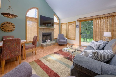 Beautifully appointed and tastefully updated end-unit Spring on Eagle Ridge Inn and Resort in Illinois - for sale on GolfHomes.com, golf home, golf lot