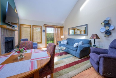 Beautifully appointed and tastefully updated end-unit Spring on Eagle Ridge Inn and Resort in Illinois - for sale on GolfHomes.com, golf home, golf lot