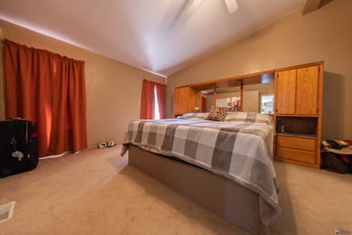 Beautifully furnished 3-bedroom, 2-bath home on a double lot on Foothills Executive Golf Course in Arizona - for sale on GolfHomes.com, golf home, golf lot