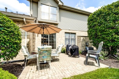 Wonderful quality built Gallagher and Henry townhome nestled in on Ruffled Feathers Golf Club in Illinois - for sale on GolfHomes.com, golf home, golf lot