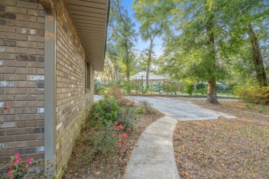 New in Killearn Estates! Lovely 1 story screen enclosed POOL on Killearn Country Club and Inn in Florida - for sale on GolfHomes.com, golf home, golf lot