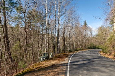 A spacious 1.64-acre lot featuring gently rolling terrain and on Burlingame Country Club in North Carolina - for sale on GolfHomes.com, golf home, golf lot