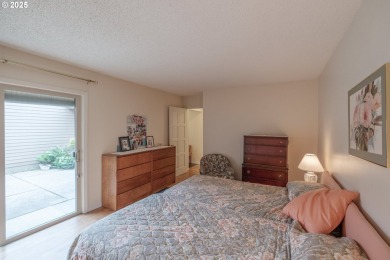 Nicely located single level condo located on the 10th tee of the on Michelbook Country Club in Oregon - for sale on GolfHomes.com, golf home, golf lot