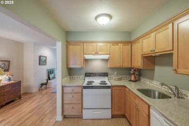 Nicely located single level condo located on the 10th tee of the on Michelbook Country Club in Oregon - for sale on GolfHomes.com, golf home, golf lot