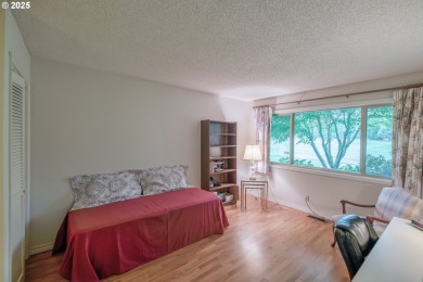 Nicely located single level condo located on the 10th tee of the on Michelbook Country Club in Oregon - for sale on GolfHomes.com, golf home, golf lot