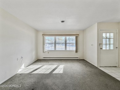 Welcome to this spacious 2 BD/1 BA attached End Unit (Cambridge on Leisure Village West Assoc. in New Jersey - for sale on GolfHomes.com, golf home, golf lot