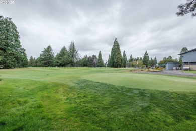 Nicely located single level condo located on the 10th tee of the on Michelbook Country Club in Oregon - for sale on GolfHomes.com, golf home, golf lot